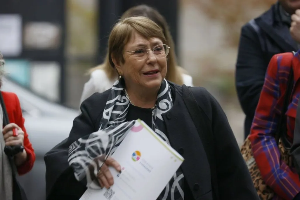 Bachelet seguirá adelante con su candidatura a la ONU con el respaldo de Brasil y México luego que el gobierno de Kast le retirara su apoyo